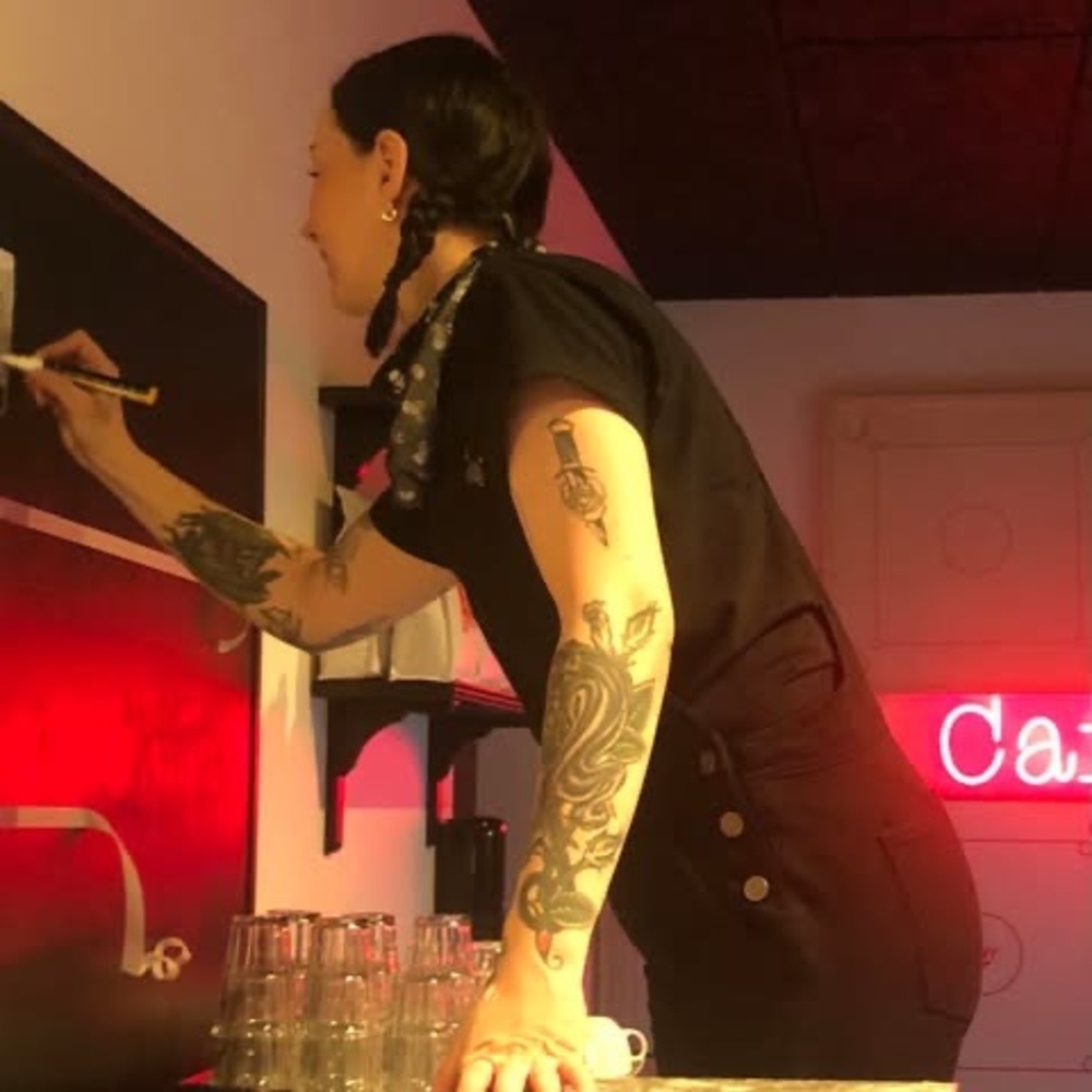 Meet your Posher, Lea